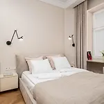 Zgoda Apartments Near The Palace Of Culture And Science By Sun & Snow